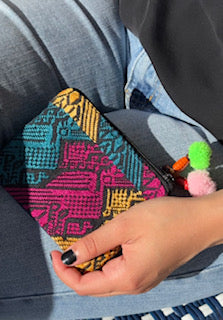 Handwoven Small Zipper Bag - Guatamala