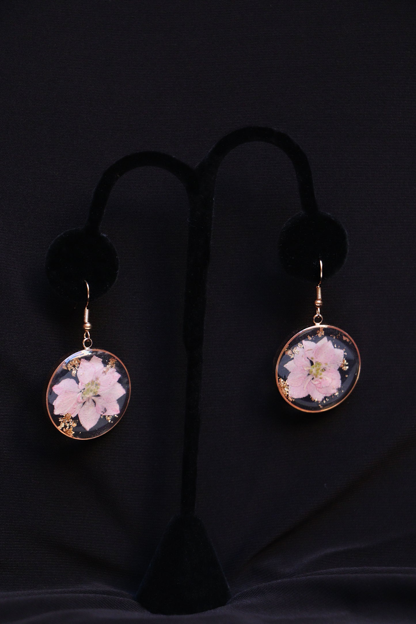 Pretty Seeds Flower & Resin - Featured Artisan