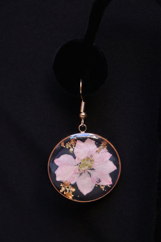 Pretty Seeds Flower & Resin - Featured Artisan
